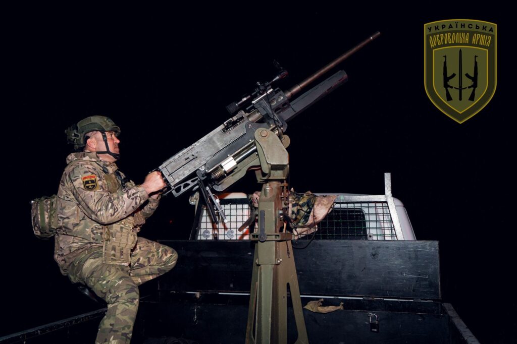 Командир і журналіст в одній особі. Як речник УДА Сергій Братчук поєднує на передовій слово і зброю 20 Командир і журналіст в одній особі. Як речник УДА Сергій Братчук поєднує на передовій слово і зброю 3