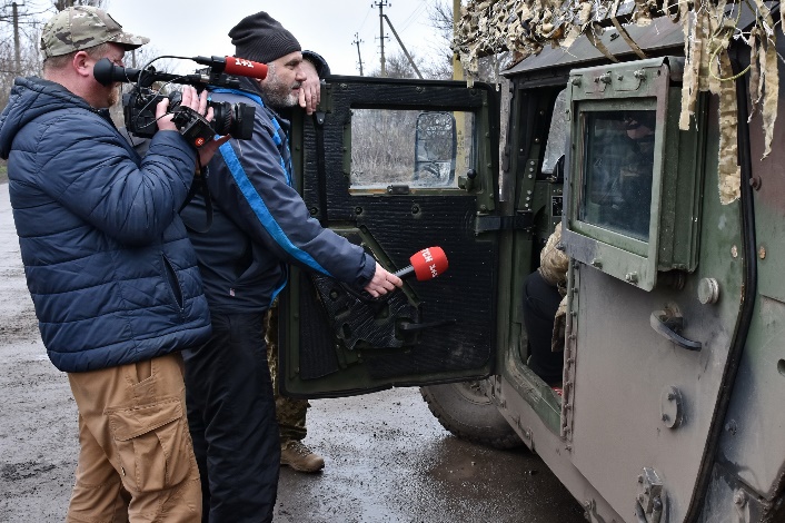 «Іноземні журналісти розуміють: якщо Україна програє війну, завтра війна прийде в їхні країни», – пресслужба 65-ої бригади 29 «Іноземні журналісти розуміють: якщо Україна програє війну, завтра війна прийде в їхні країни», – пресслужба 65-ої бригади 12