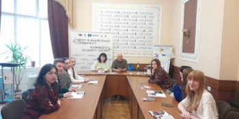 Ключову роль для журналістів під час війни відіграє фактчекінг: зустріч медійників і студентів у Львові