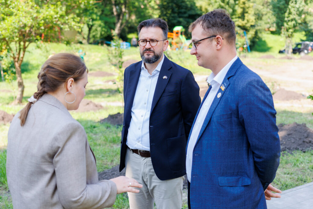 У Києві розпочали облаштовувати Сквер пам’яті журналістів, які загинули під час війни 19 У Києві розпочали облаштовувати Сквер пам’яті журналістів, які загинули під час війни 2