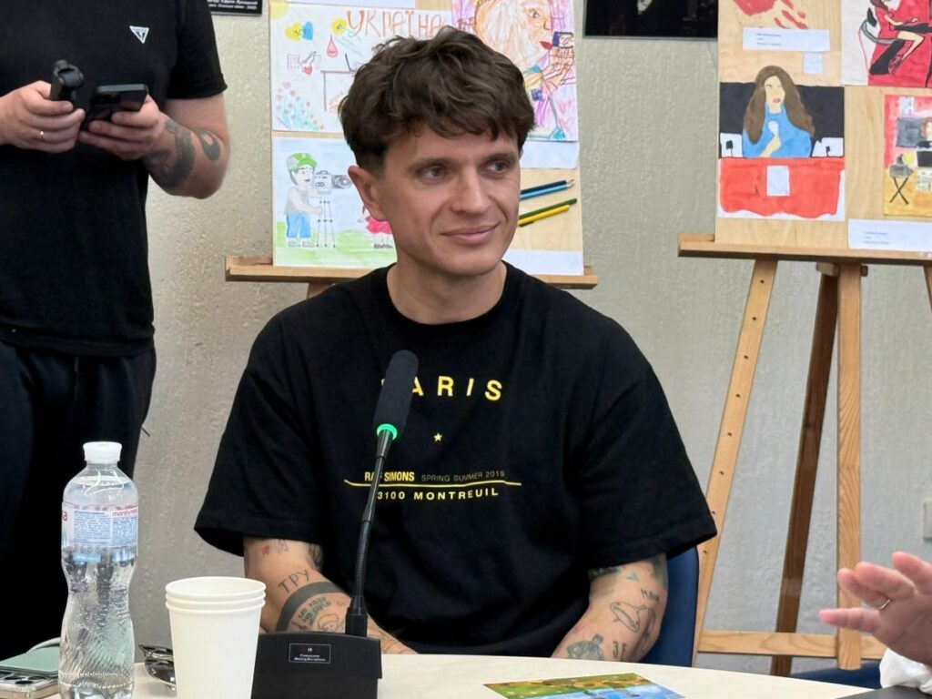 «Я – з родини журналістів»: Національна спілка журналістів України презентувала серію листівок до Дня журналіста 7