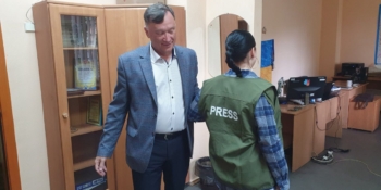 Жилети з написом «PRESS» розподілено у регіональні осередки НСЖУ: підтримка від японського благодійника