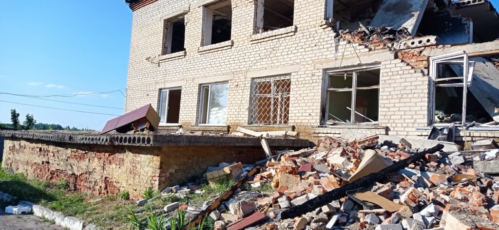 Голова НСЖУ Сергій Томіленко вручив журналістці з Куп’янщини Людмилі Скляровій оргтехніку 19 Голова НСЖУ Сергій Томіленко вручив журналістці з Куп’янщини Людмилі Скляровій оргтехніку 2