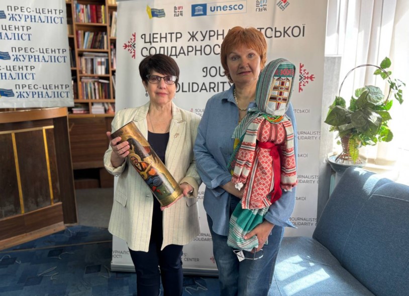 «Рука підтримки»: журналістка та науковиця після зустрічі у коворкінгу захопилися виробами запорізьких майстринь 2