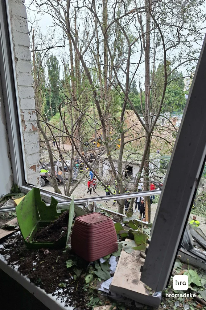 Під час нічної атаки на Київ постраждала квартира журналістки hromadske. Вони з чоловіком зазнали поранень 1