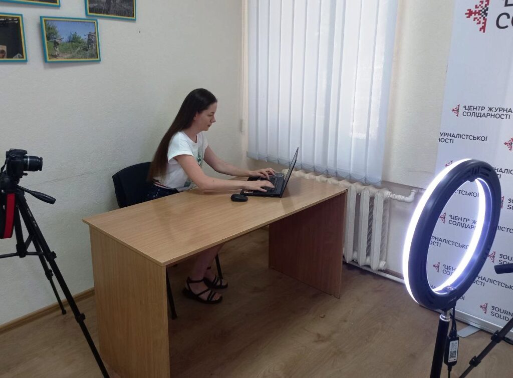 Коворкінг Дніпровського центру журналістської солідарності: зручний робочий простір для журналістів 20 Коворкінг Дніпровського центру журналістської солідарності: зручний робочий простір для журналістів 3