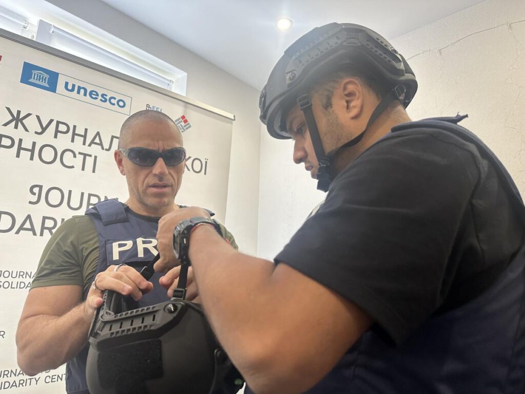 «Я бачу і відчуваю історію війни»: бразильський медійник фіксує воєнні події в Україні