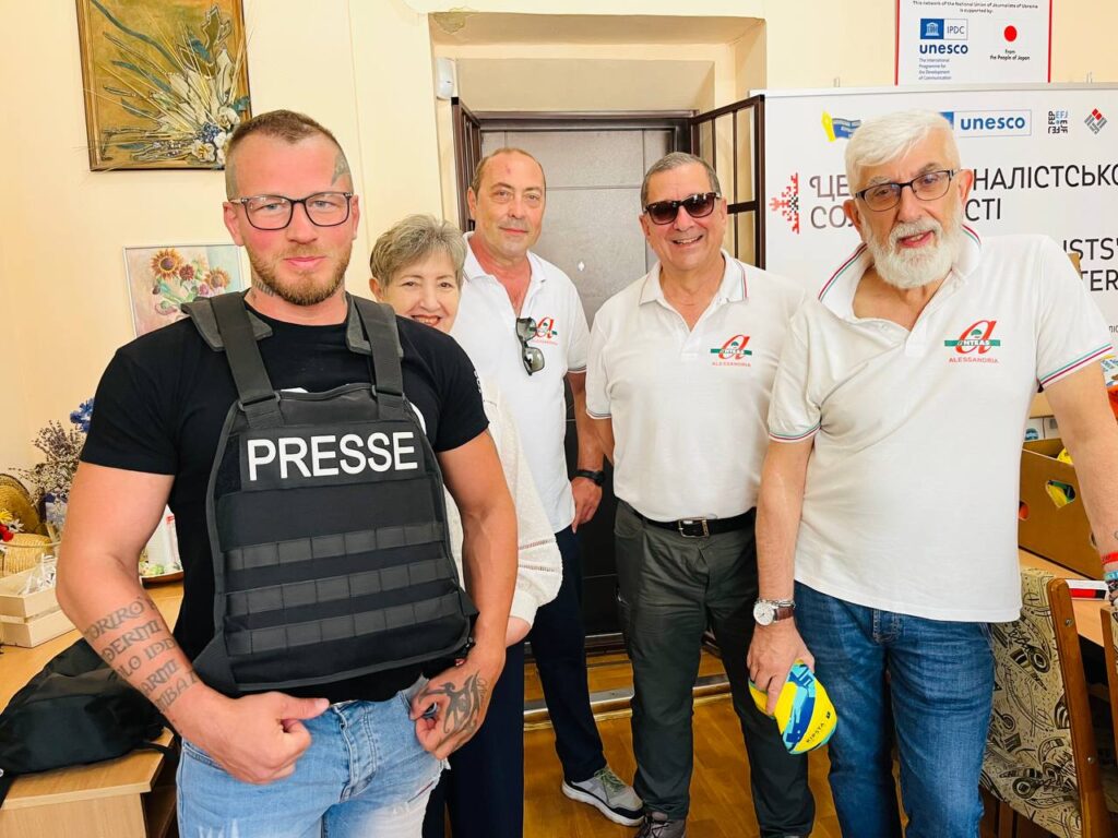 Волонтери італійської асоціації  «Anteas Alessandria» привезли в Івано-Франківський ЦЖС гуманітарну допомогу 5
