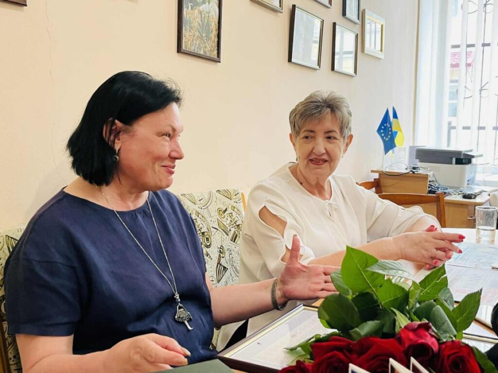 Івано-Франківськ став рідним для журналістів-переселенців: зустріч у Центрі журналістської солідарності 22 Івано-Франківськ став рідним для журналістів-переселенців: зустріч у Центрі журналістської солідарності 5