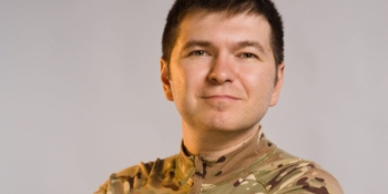 Голос 5-ої штурмової: як телевізійник Рубен Саруханян став «мостом між фронтом і суспільством» 21 Голос 5-ої штурмової: як телевізійник Рубен Саруханян став «мостом між фронтом і суспільством»