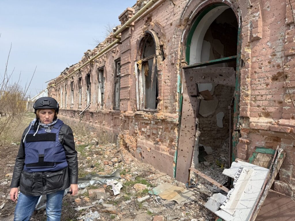 «Сторінки надії» – фільм про незламну силу прифронтової журналістики 21 «Сторінки надії» – фільм про незламну силу прифронтової журналістики 4