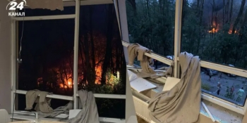 Лягла в коридорі, й це мене врятувало, – дім ведучої 24 Каналу постраждав від обстрілу 21 Лягла в коридорі, й це мене врятувало, – дім ведучої 24 Каналу постраждав від обстрілу