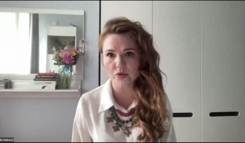 Юлія Суркова: «Історії постраждалих від війни дітей – це не breaking news. Вони потребують часу» 21 Юлія Суркова: «Історії постраждалих від війни дітей – це не breaking news. Вони потребують часу» 4