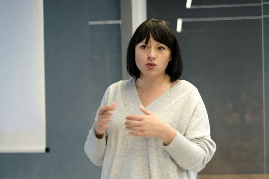 Російським ударом пошкоджено квартиру шосткинської журналістки Вікторії Горшкової 20 Російським ударом пошкоджено квартиру шосткинської журналістки Вікторії Горшкової 3