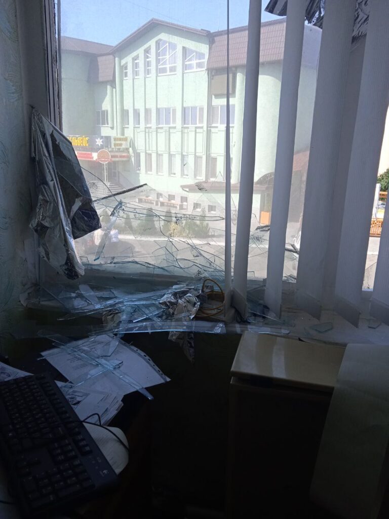 Буринські журналісти вдруге опинилися під ворожим ударом 18 Буринські журналісти вдруге опинилися під ворожим ударом 1