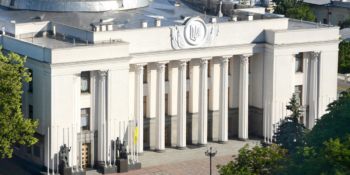 НСЖУ закликає парламент відновити прямі трансляції засідань 26 НСЖУ закликає парламент відновити прямі трансляції засідань