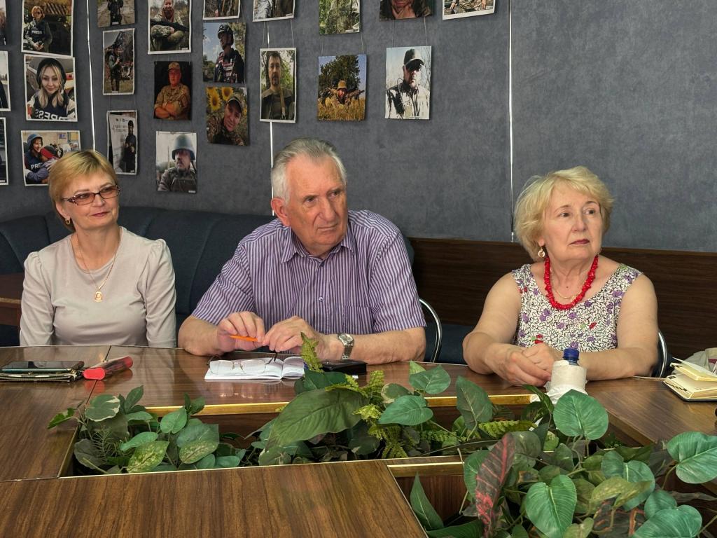 Олександр Нарбут: «Треба дивитися в майбутнє з оптимізмом!» 21 Олександр Нарбут: «Треба дивитися в майбутнє з оптимізмом!» 4