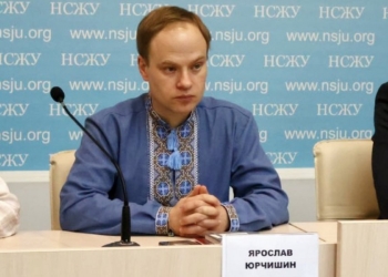 Голова комітету з питань свободи слова Ярослав Юрчишин закликав посилити міжнародний тиск для звільнення українських журналістів