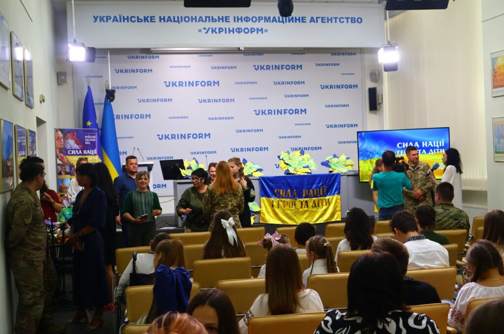 Сила, що єднає серця: як діти та герої створили історію, яка надихає Україну 13