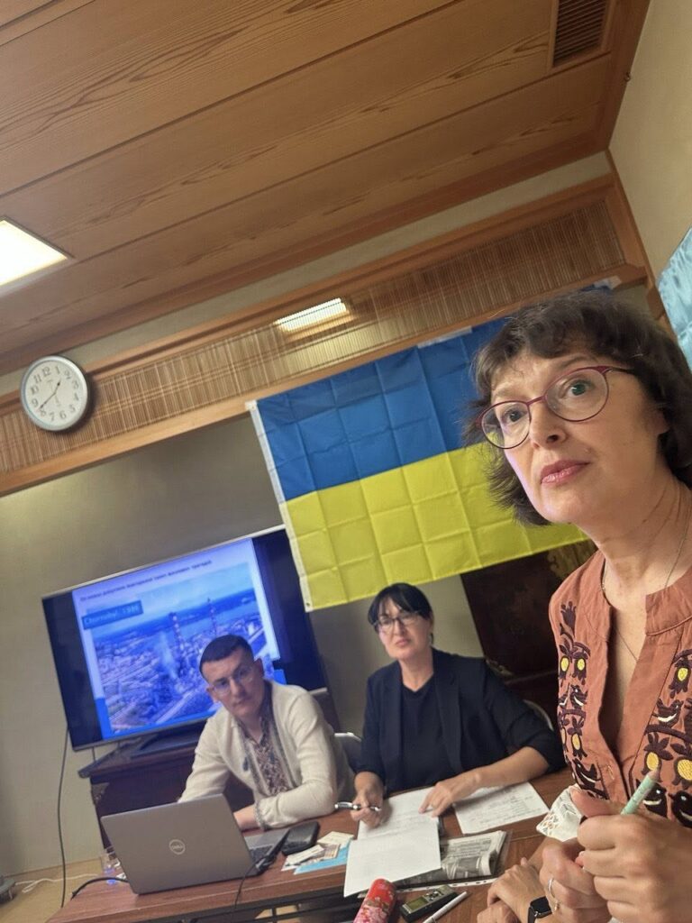 Українські журналісти розповіли в Токіо про воєнні злочини РФ та загрозу ЗАЕС 20 Українські журналісти розповіли в Токіо про воєнні злочини РФ та загрозу ЗАЕС 3