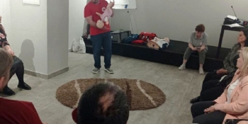 Як надати домедичну допомогу до приїзду «швидкої»: тренінг для медійників у Чернівцях  