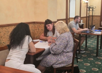 Як медійникам вдосконалювати психологічну стійкість у стані підвищеної уваги та емоційної мобілізації: тренінг у Чернівцях