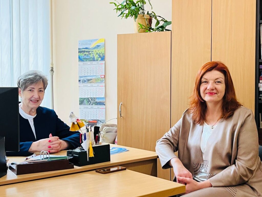 «Без фіксерів, зокрема, чимало репортажів про Україну просто не з’явилися б у міжнародному інформаційному просторі» – учасники зустрічі в Івано-Франківському Центрі журналістської солідарності