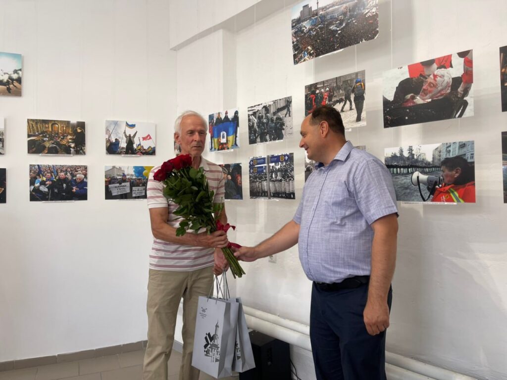 «Мій Майдан»: в Івано-Франківську відкрито фотовиставку, що розповідає про ціну свободи