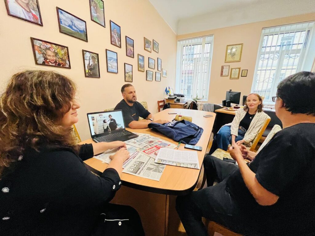 «Ми, журналісти, можемо бути містками між країнами заради підтримки та солідарності», – медійник зі Словаччини Мішель Франк 22 «Ми, журналісти, можемо бути містками між країнами заради підтримки та солідарності», – медійник зі Словаччини Мішель Франк 5