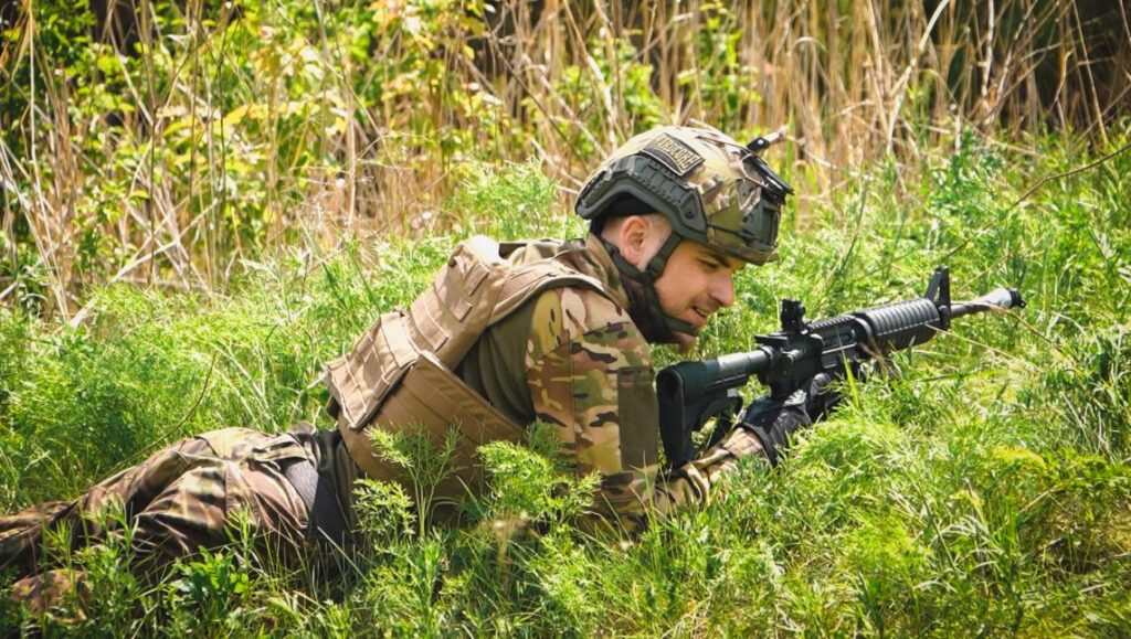 Андрій Соломка, журналіст, член НСЖУ, військовослужбовець 38-ої окремої бригади морської піхоти імені Гетьмана Петра Сагайдачного: «Воювати мають усі, якщо ми хочемо дійсно зберегти свою країну, зберегти державність» 18 Андрій Соломка, журналіст, член НСЖУ, військовослужбовець 38-ої окремої бригади морської піхоти імені Гетьмана Петра Сагайдачного: «Воювати мають усі, якщо ми хочемо дійсно зберегти свою країну, зберегти державність» 1