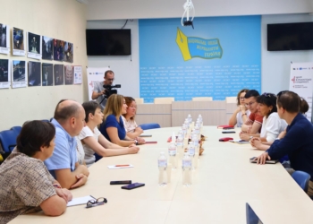 «Я прийшла до НСЖУ, бо більше йти було нікуди»: журналістки з Херсонщини і Донеччини поділились своїми історіями з виконавчою директоркою Free Press Unlimited Рут Кроненбург