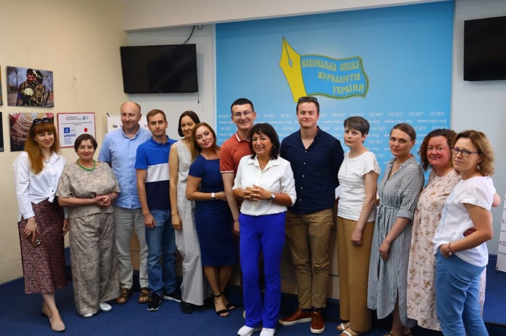 «Я прийшла до НСЖУ, бо більше йти було нікуди»: журналістки з Херсонщини і Донеччини поділились своїми історіями з виконавчою директоркою Free Press Unlimited Рут Кроненбург 1