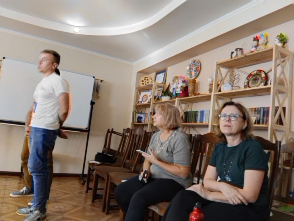 «Я ОК!»: команда Центрів журналістської солідарності взяла участь у психологічному ретриті у Вінниці 21 «Я ОК!»: команда Центрів журналістської солідарності взяла участь у психологічному ретриті у Вінниці 4