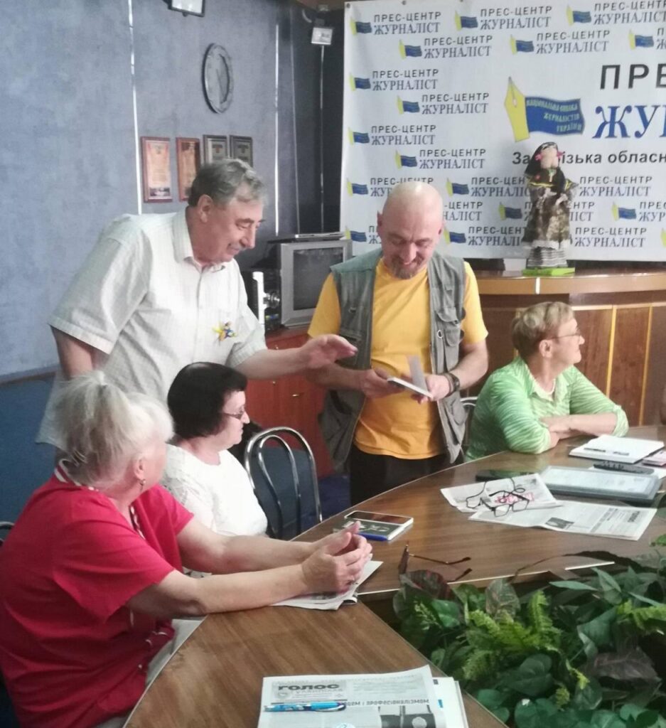 Запорізькі Майдани, «яєчна неділя» і не тільки: журналісти згадали, як вони допомагали формувати Незалежність України 19 Запорізькі Майдани, «яєчна неділя» і не тільки: журналісти згадали, як вони допомагали формувати Незалежність України 2