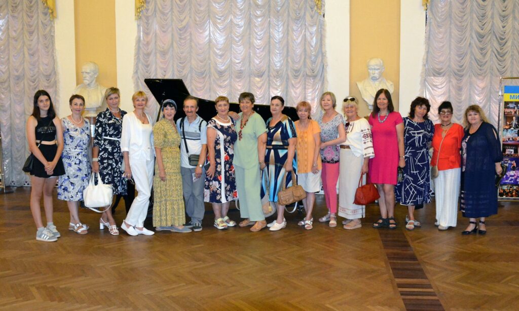 Потужна енергетика боротьби і любові: напередодні Дня Незалежності запорізькі журналісти доєднались до музичного дійства у філармонії