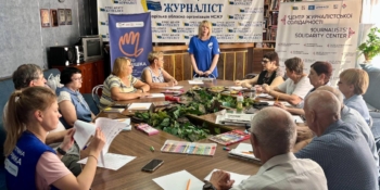 Малювання підсвідомого лікує психологічні проблеми: у Запорізькому ЦЖС хочуть створити виставку нейромалюнків