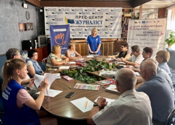 Малювання підсвідомого лікує психологічні проблеми: у Запорізькому ЦЖС хочуть створити виставку нейромалюнків