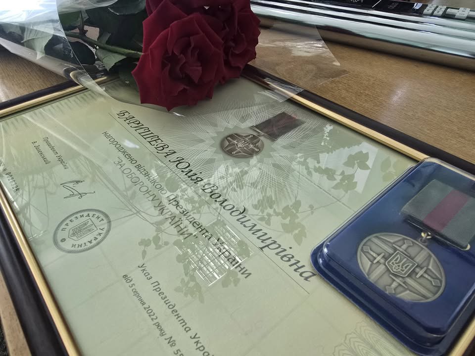 24/7 у прямому ефірі життя запорізька рятувальниця-журналістка, полковниця Юлія Баришева 18 24/7 у прямому ефірі життя запорізька рятувальниця-журналістка, полковниця Юлія Баришева 1
