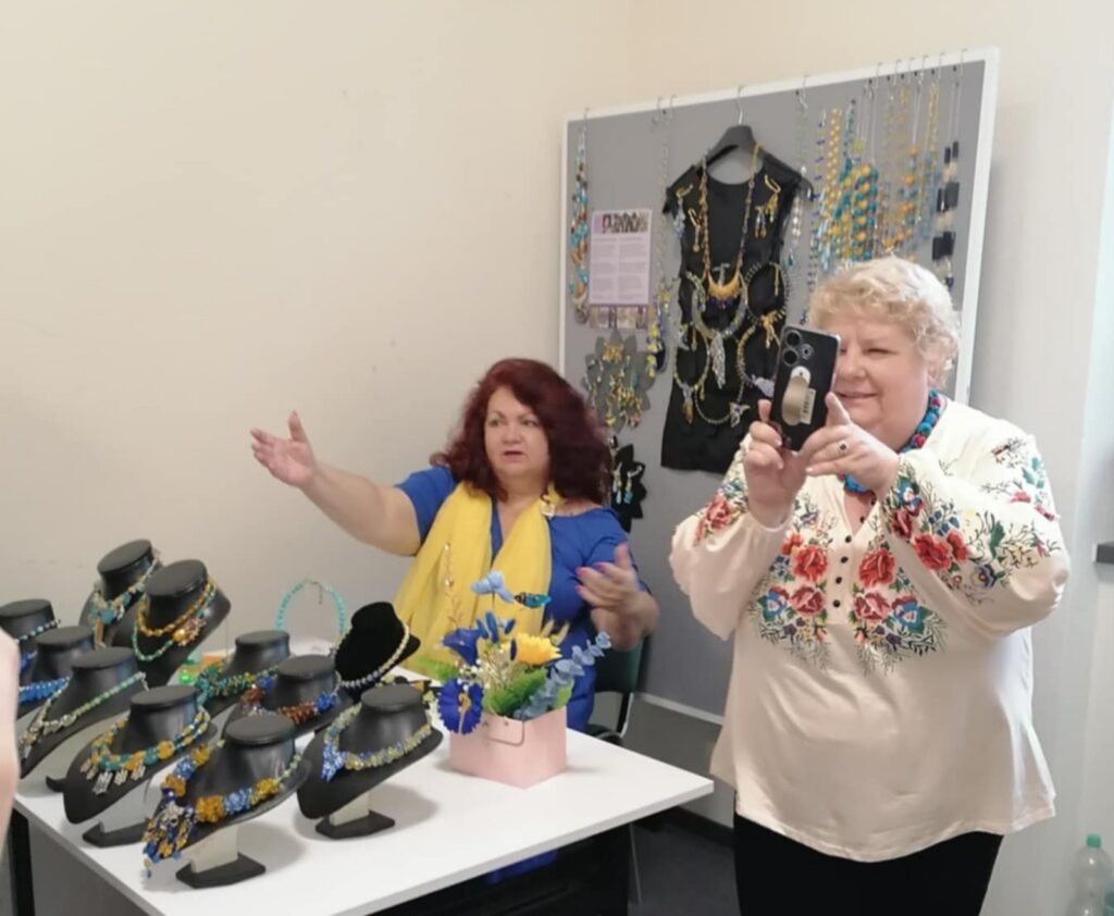 У Дрездені напередодні Дня Незалежності України представили творчість запорізьких медійників 18 У Дрездені напередодні Дня Незалежності України представили творчість запорізьких медійників 1