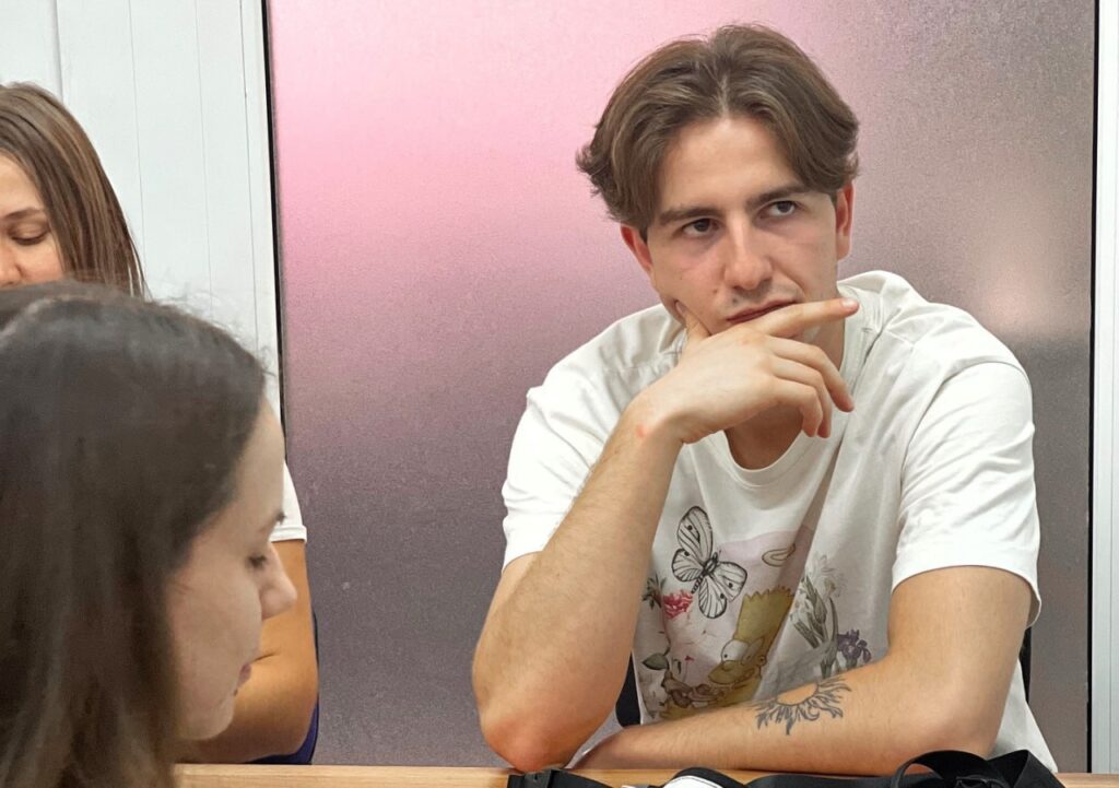 Як медійникам не пропустити перші ознаки професійного «вигорання» - поради психологині 21 Як медійникам не пропустити перші ознаки професійного «вигорання» - поради психологині 4