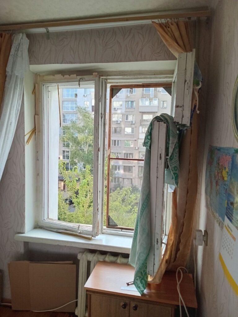 Наслідки ракетної атаки по Дніпру: постраждали колеги-медійники 19 Наслідки ракетної атаки по Дніпру: постраждали колеги-медійники 2