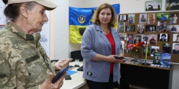 «Запали свічку пам’яті!»: у Дніпрі медійники вшанували загиблих колег 23 «Запали свічку пам’яті!»: у Дніпрі медійники вшанували загиблих колег