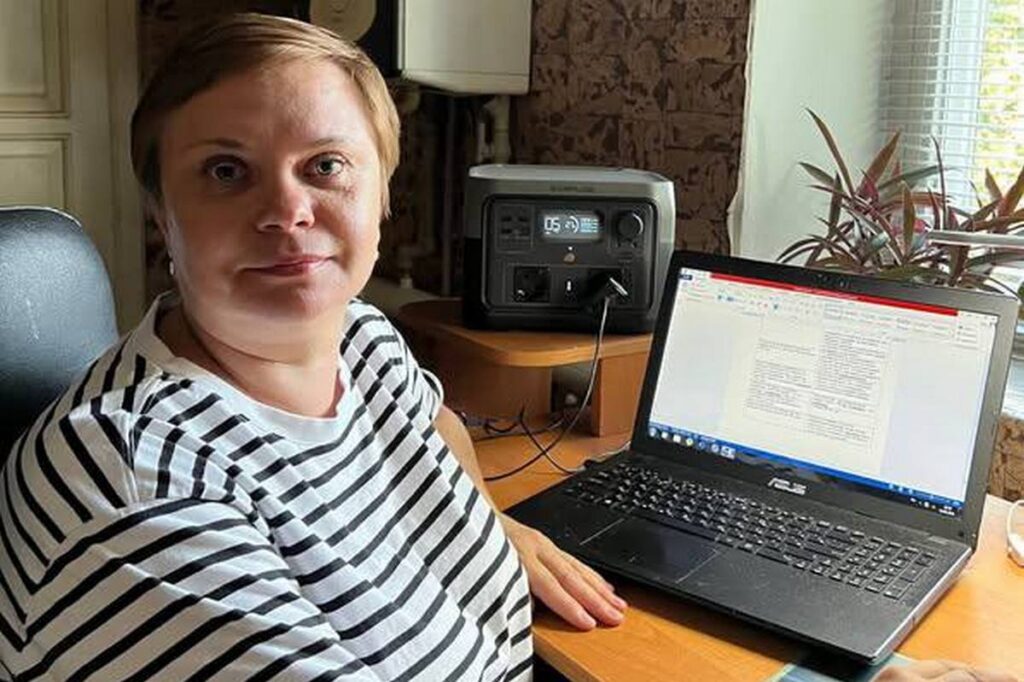 Енергетична підтримка для медіа: НСЖУ та Український Медіа Фонд допомагають журналістам залишатися на зв’язку 20 Енергетична підтримка для медіа: НСЖУ та Український Медіа Фонд допомагають журналістам залишатися на зв’язку 3