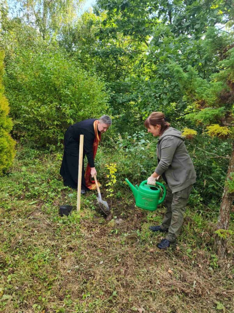 На Алеї пам’яті журналістів Прикарпаття молитовно вшанували колег-медійників 6