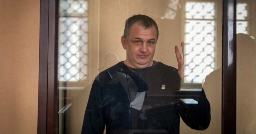 «Хотіли зробити з мене шпигуна», — Владислав Єсипенко про 4 роки катувань і боротьби в полоні