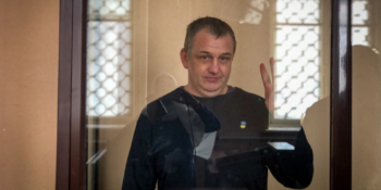 «Хотіли зробити з мене шпигуна», — Владислав Єсипенко про 4 роки катувань і боротьби в полоні