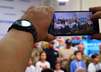 Діти і ветерани створили спільні телепрограми: у Києві показали результати проєкту «Пліч-о-пліч»