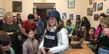 Герої без зброї. Як Центр журналістської солідарності гуртує лідерів медіа та допомагає прифронтовим регіонам 21 Герої без зброї. Як Центр журналістської солідарності гуртує лідерів медіа та допомагає прифронтовим регіонам 1