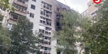 Російським ударом по Дніпру зруйновано квартиру телевізійника Олександра Пронського 19 Російським ударом по Дніпру зруйновано квартиру телевізійника Олександра Пронського