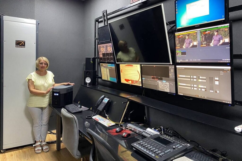 Енергетична підтримка для медіа: НСЖУ та Український Медіа Фонд допомагають журналістам залишатися на зв’язку 25 Енергетична підтримка для медіа: НСЖУ та Український Медіа Фонд допомагають журналістам залишатися на зв’язку 8